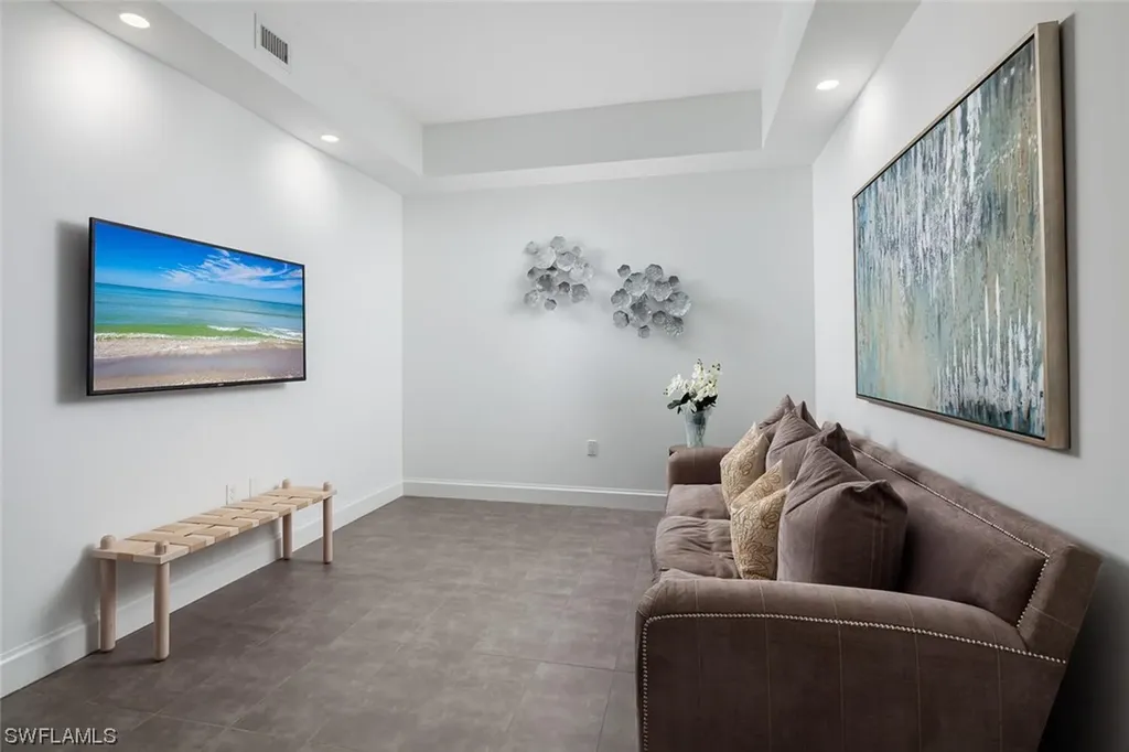 1111 Central Avenue Naples FL 34102