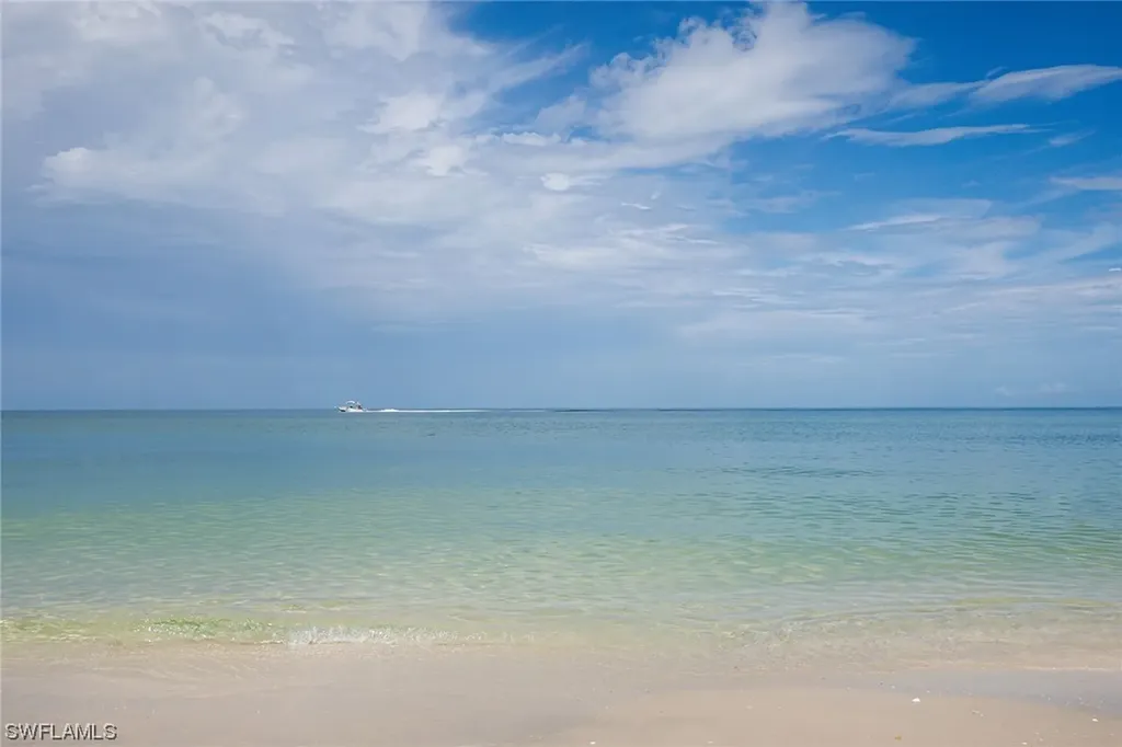 40 Seagate Drive Naples FL 34103