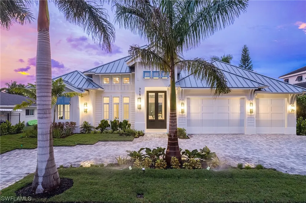 715 Harbour Drive Naples FL 34103
