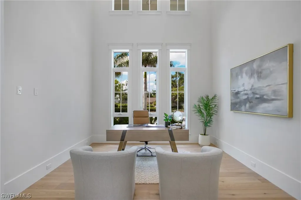 715 Harbour Drive Naples FL 34103