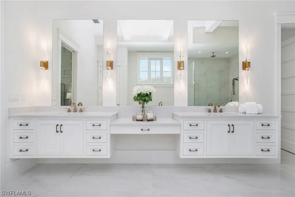 715 Harbour Drive Naples FL 34103