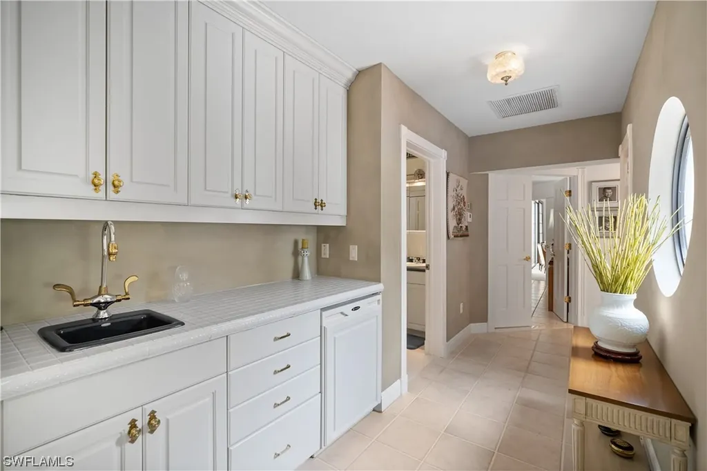 802 Tallow Tree Court Naples FL 34108