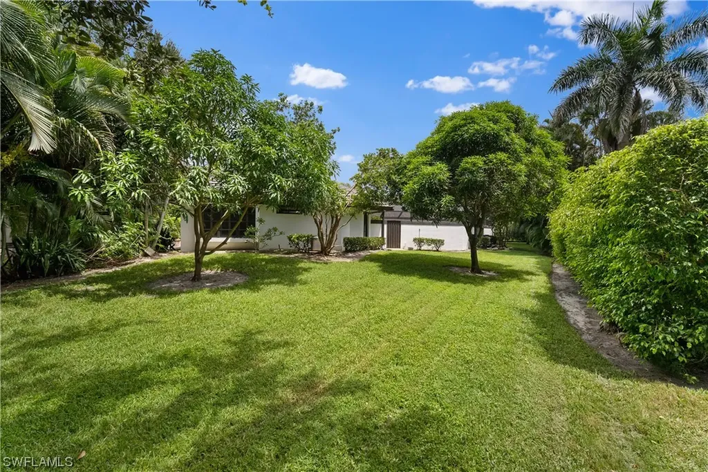 802 Tallow Tree Court Naples FL 34108