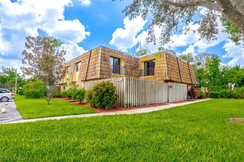 Fort Myers FL, 12365 Woodrose Court, Unit 3