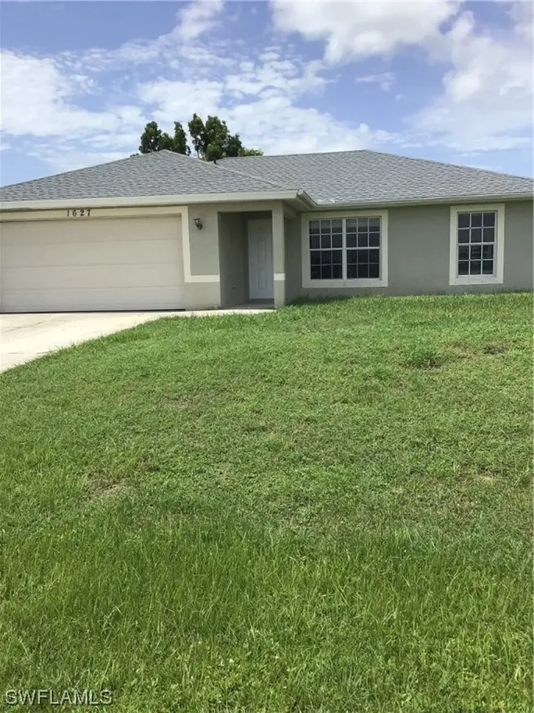 1627 NE 17th Street Cape Coral FL 33909