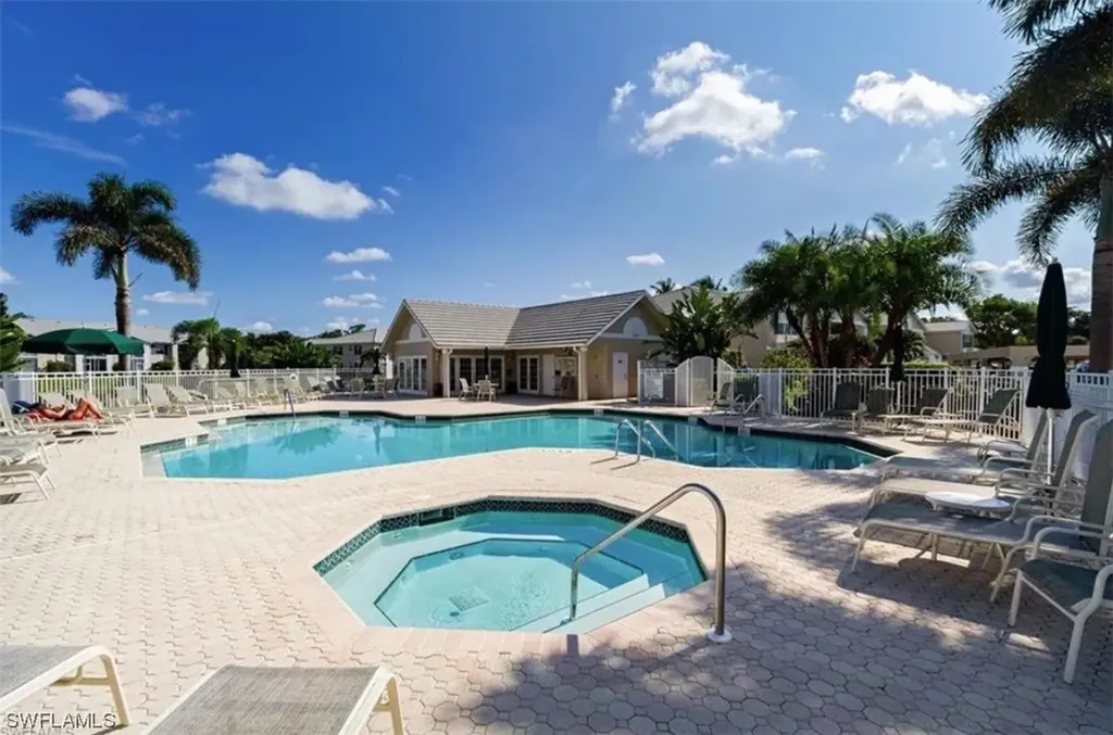 841 Tanbark Drive Naples FL 34108