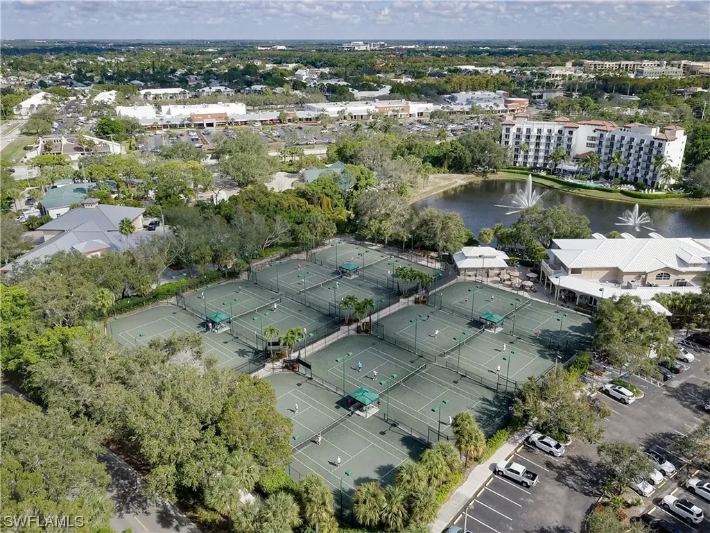 841 Tanbark Drive Naples FL 34108
