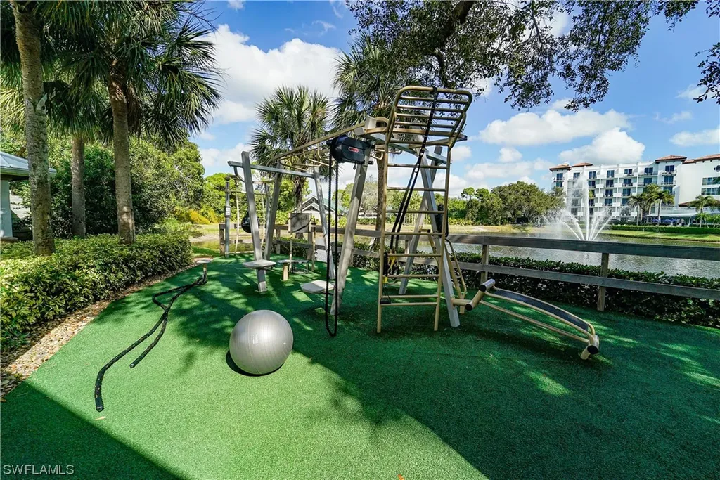 841 Tanbark Drive Naples FL 34108