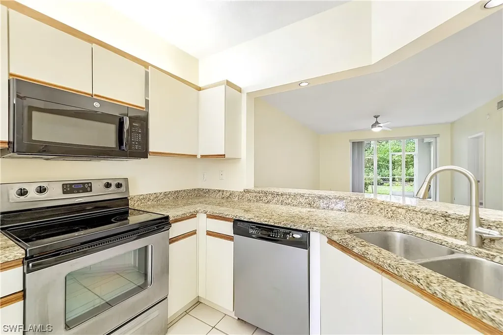 841 Tanbark Drive Naples FL 34108
