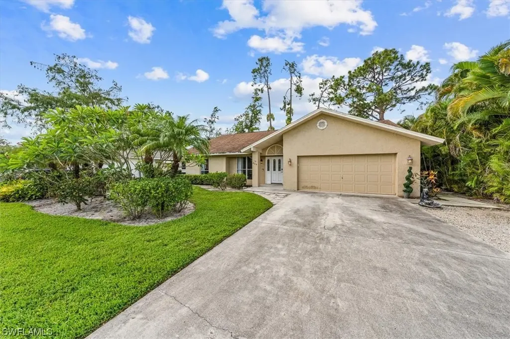 234 Mentor Drive Naples FL 34110