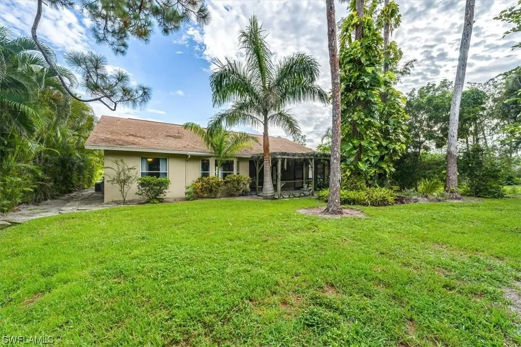 234 Mentor Drive Naples FL 34110