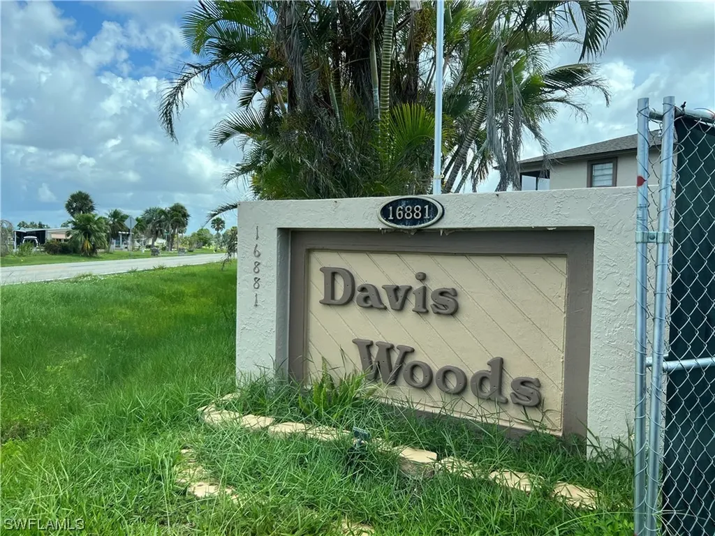 16881 Davis Road Fort Myers FL 33908