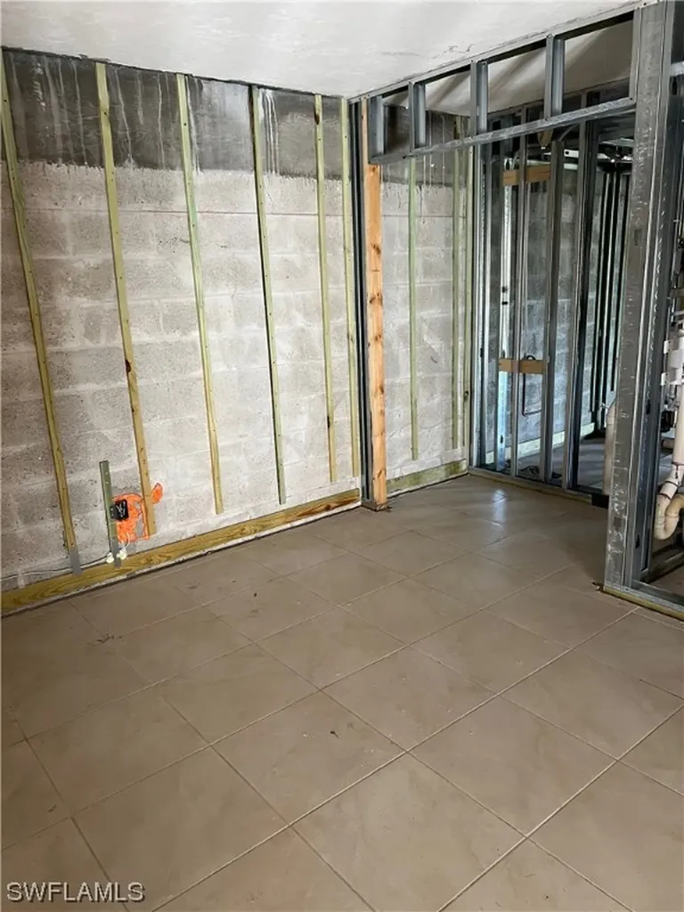 16881 Davis Road Fort Myers FL 33908