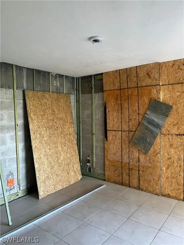 16881 Davis Road Fort Myers FL 33908