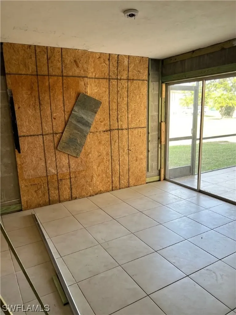 16881 Davis Road Fort Myers FL 33908