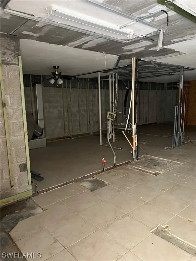16881 Davis Road Fort Myers FL 33908