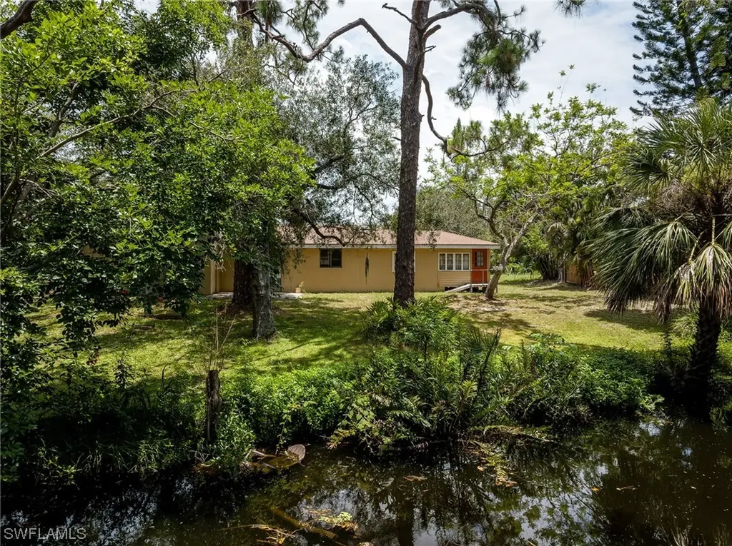 10190/194 Kentucky Street Bonita Springs FL 34135
