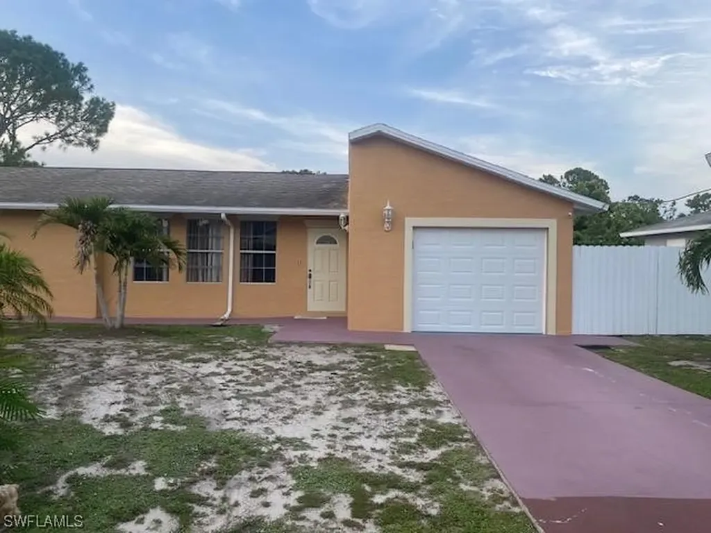 3904 16th Street W Lehigh Acres FL 33971