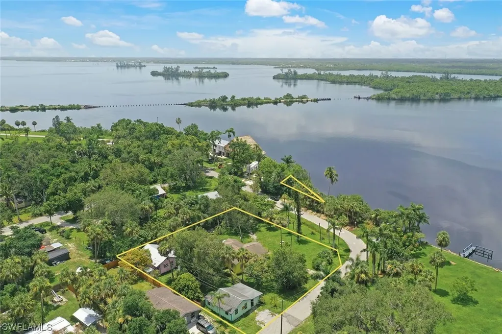 4844-4846 E Riverside Drive Fort Myers FL 33905