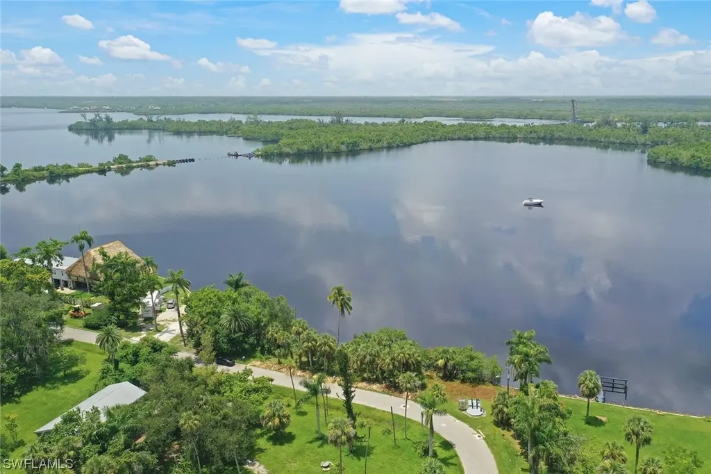 4844-4846 E Riverside Drive Fort Myers FL 33905