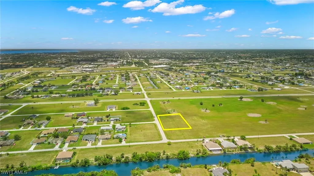 1704 NE 21st Street Cape Coral FL 33909