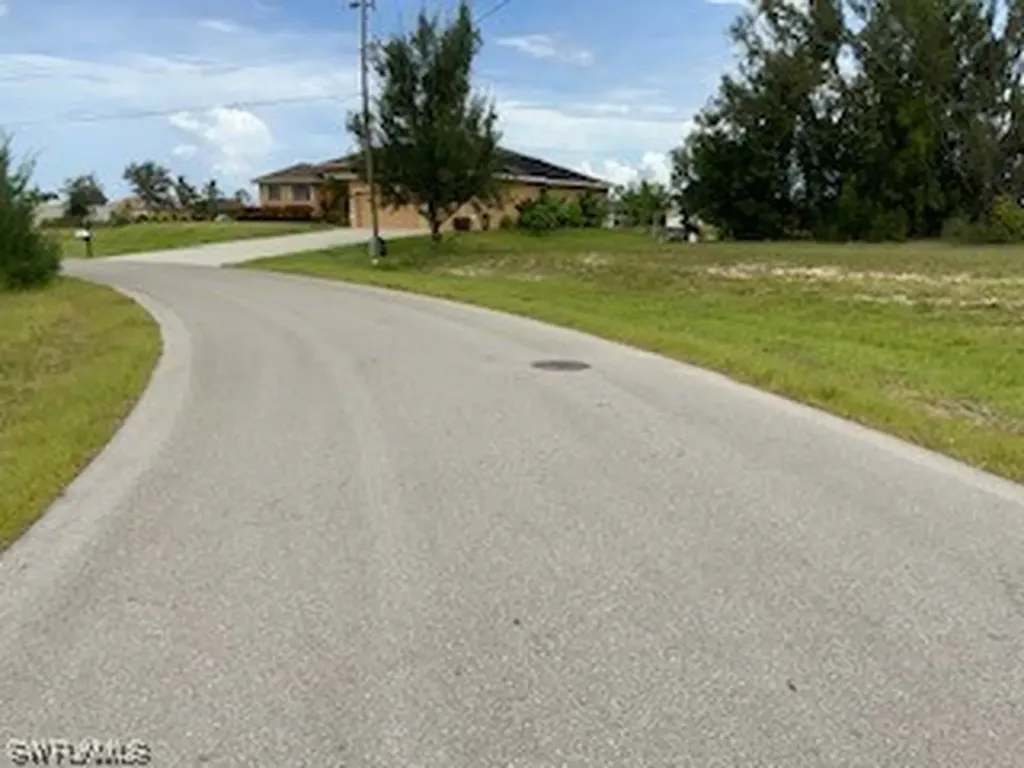 2615 SW 2nd Terrace Cape Coral FL 33991