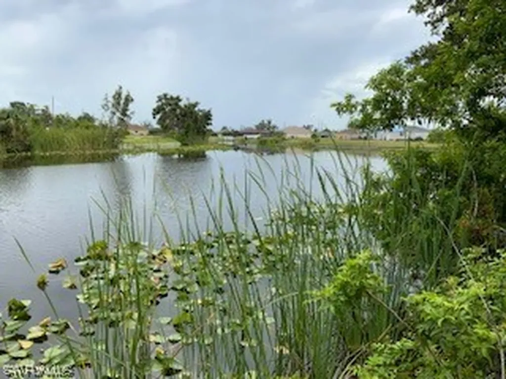 2615 SW 2nd Terrace Cape Coral FL 33991