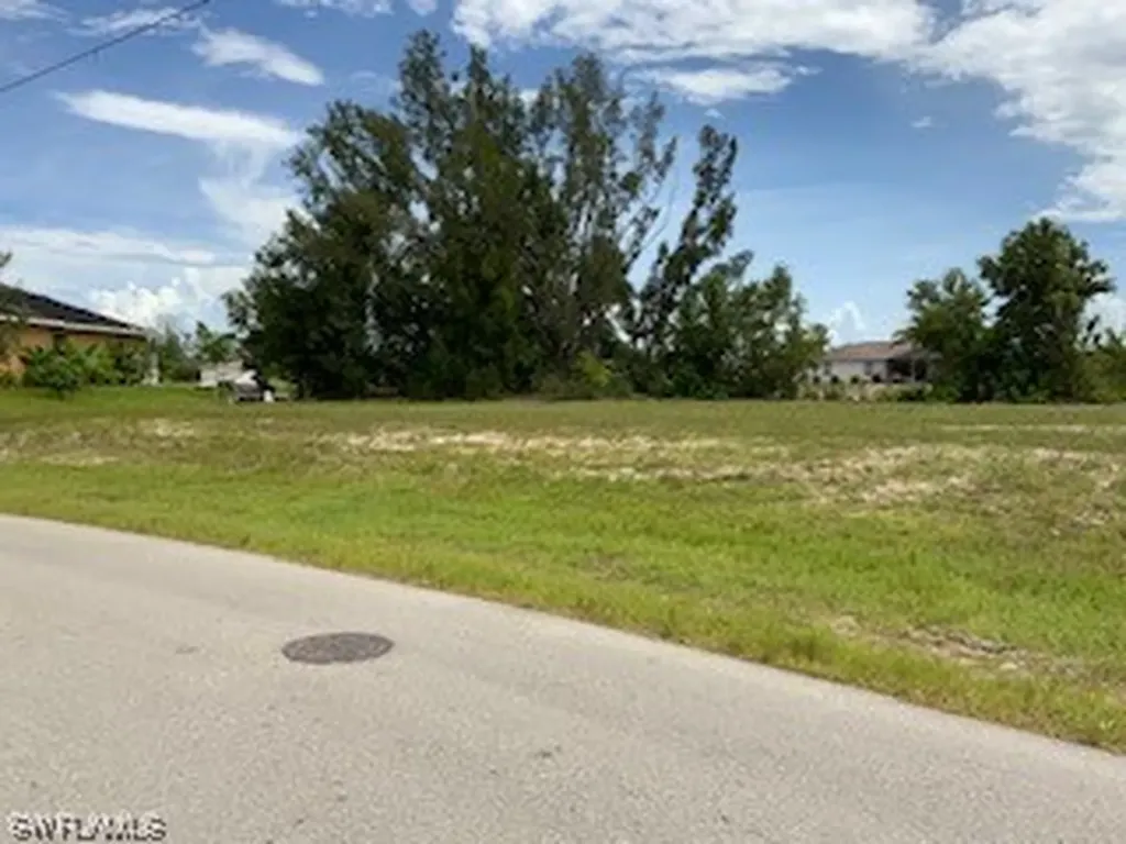 2615 SW 2nd Terrace Cape Coral FL 33991