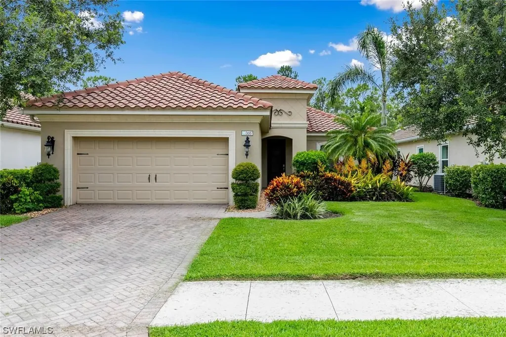 3687 Canopy Circle Naples FL 34120