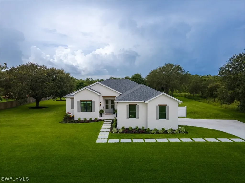 7835 7th Place Labelle FL 33935