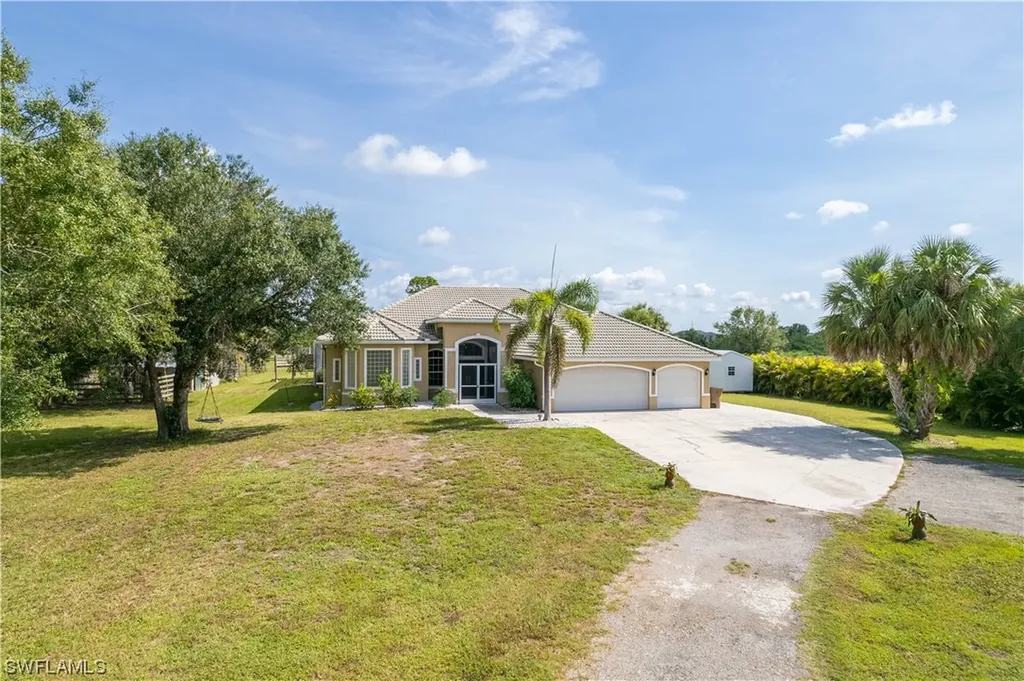 4585 Skates Circle Fort Myers FL 33905