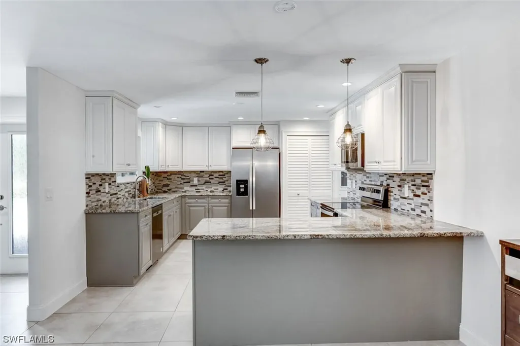 6420 Pine View Road North Fort Myers FL 33917