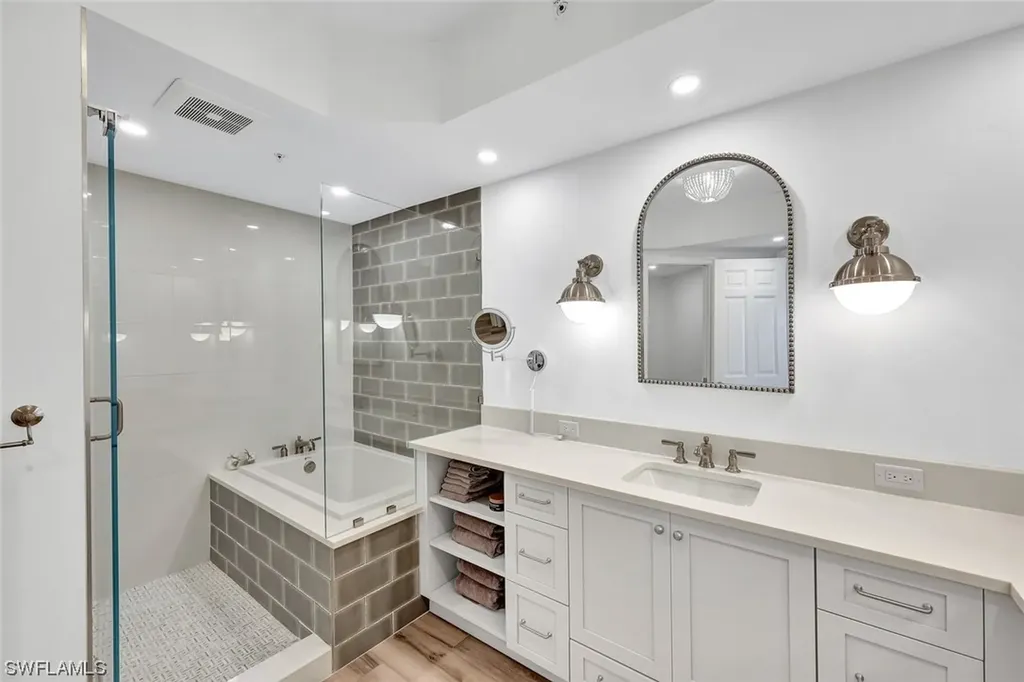 295 Grande Way Naples FL 34110