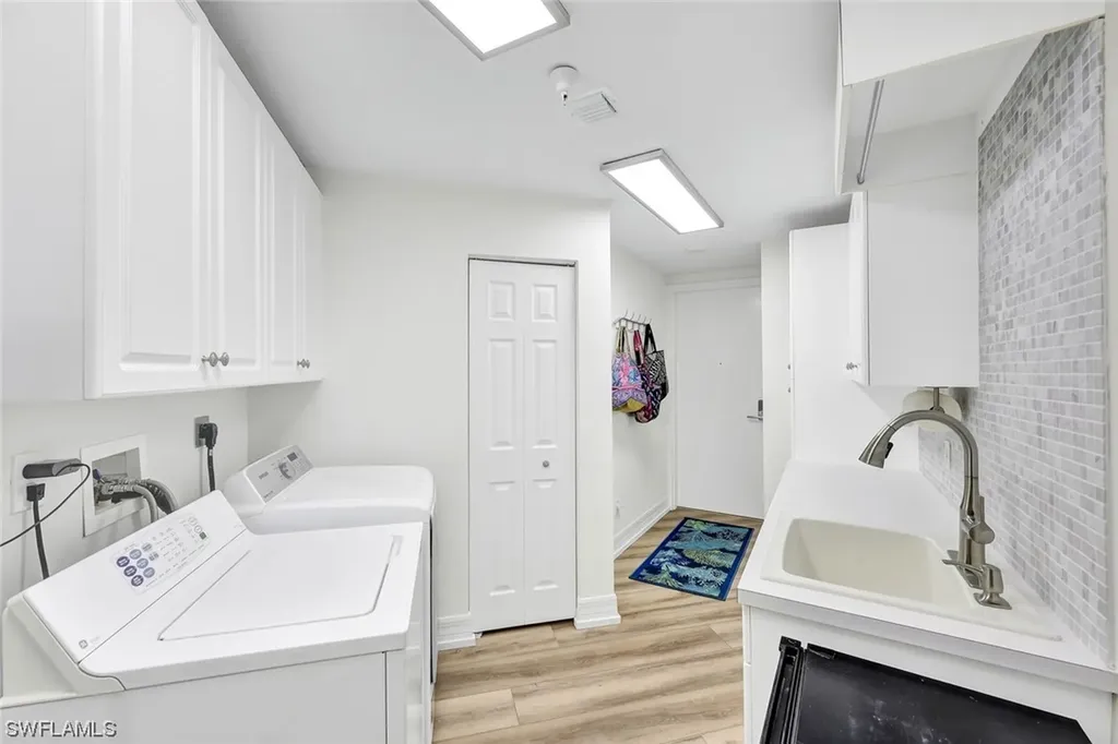 295 Grande Way Naples FL 34110