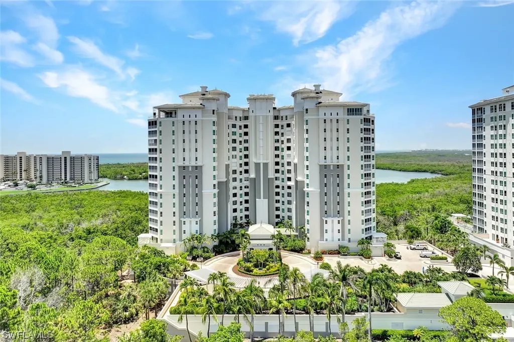295 Grande Way Naples FL 34110