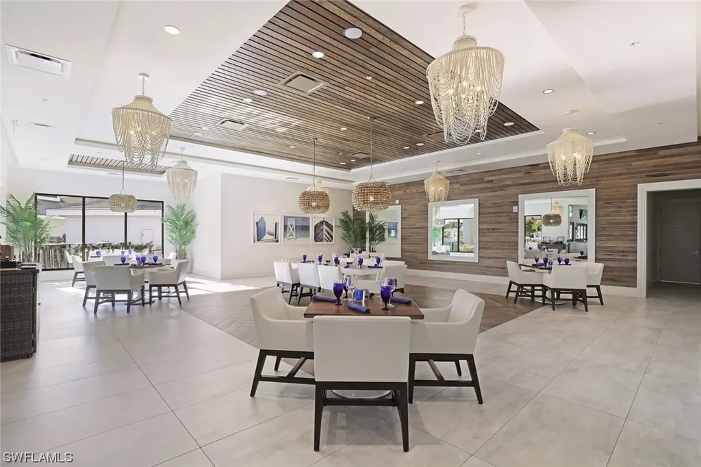295 Grande Way Naples FL 34110