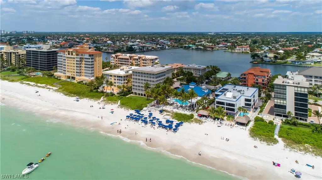295 Grande Way Naples FL 34110