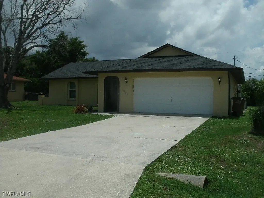 3803 SW 7th Place Cape Coral FL 33914