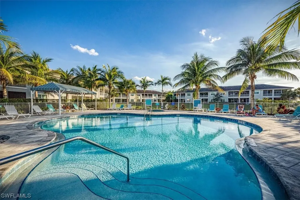 Naples FL, 6959 Avalon Circle, Unit 1703