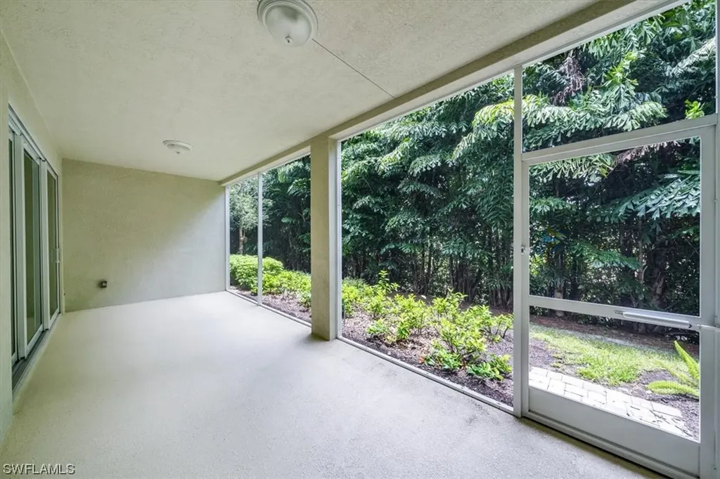 6959 Avalon Circle Naples FL 34112