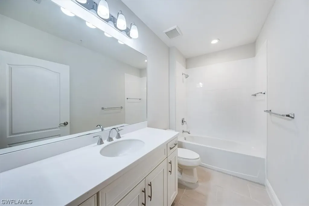 6959 Avalon Circle Naples FL 34112