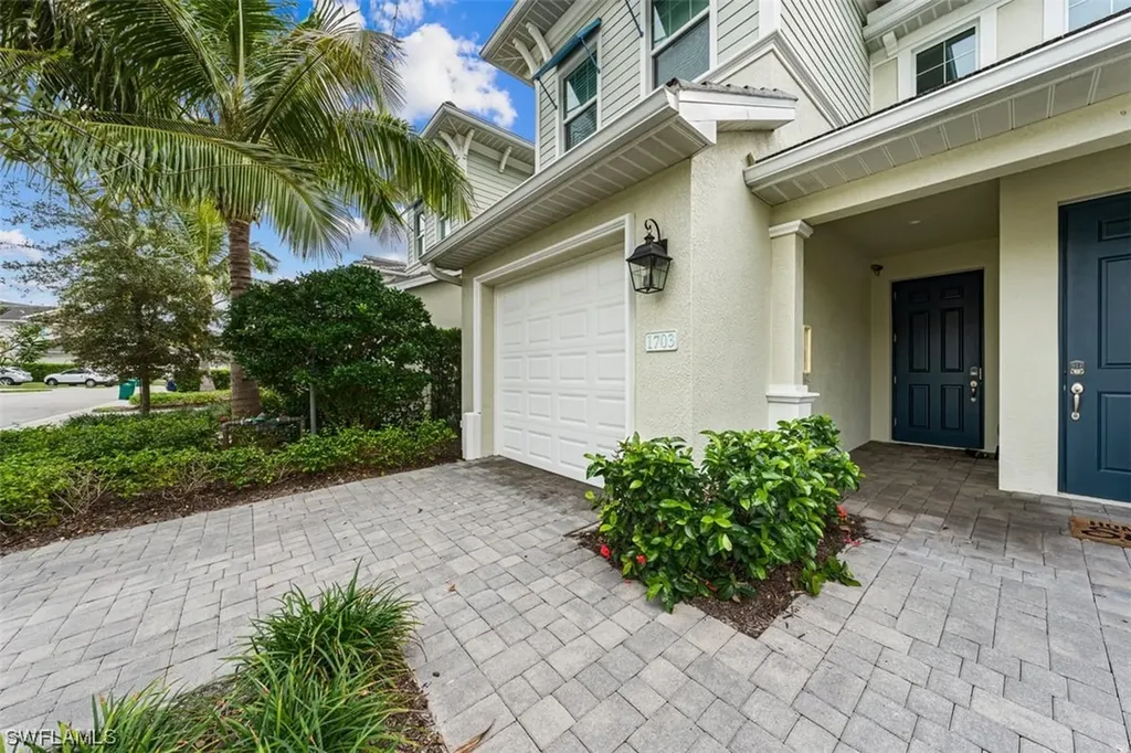 6959 Avalon Circle Naples FL 34112
