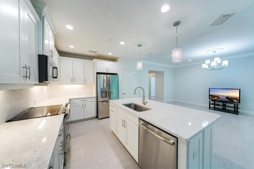 6959 Avalon Circle Naples FL 34112