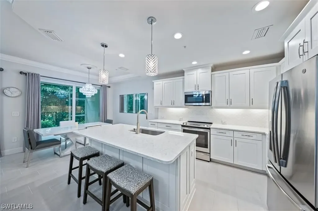 6959 Avalon Circle Naples FL 34112