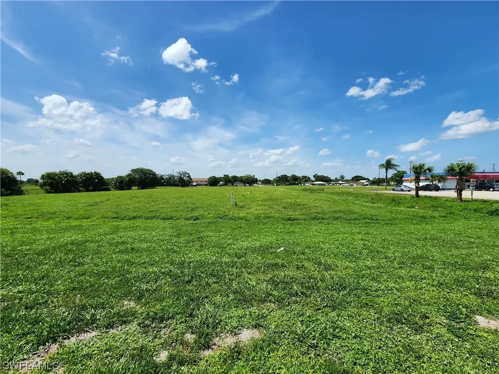 U S Highway 27 + 10th Street Moore Haven FL 33471