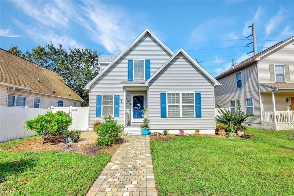 279 Leawood Circle Naples FL 34104