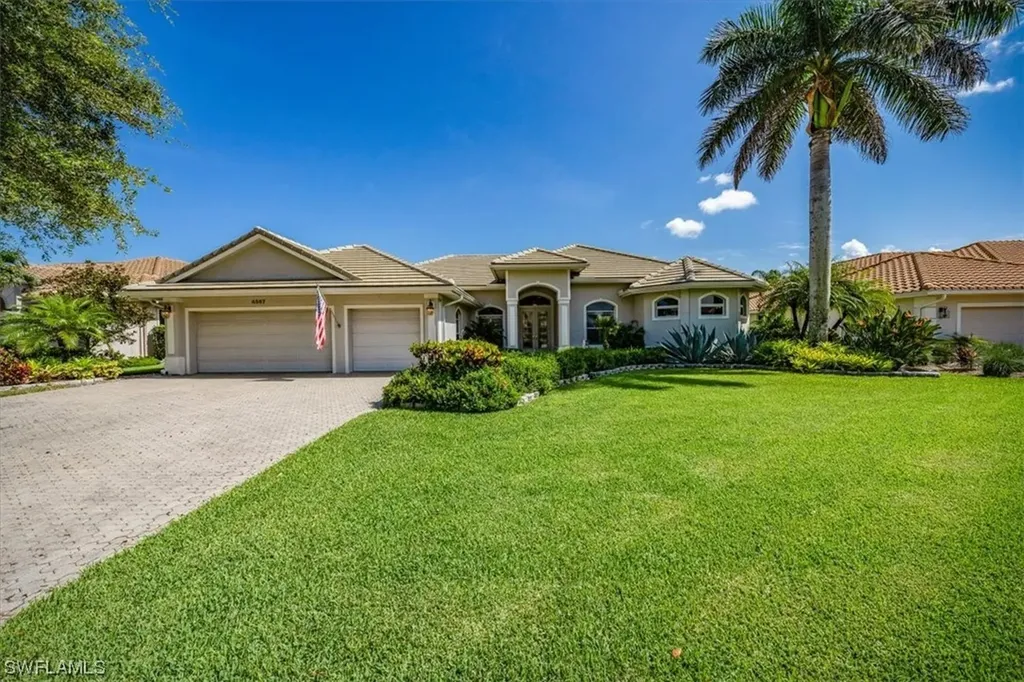 4567 Merganser Court Naples FL 34119
