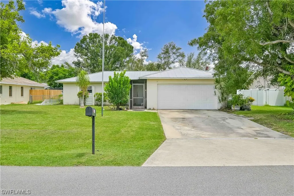 1023 SE 4th Terrace Cape Coral FL 33990