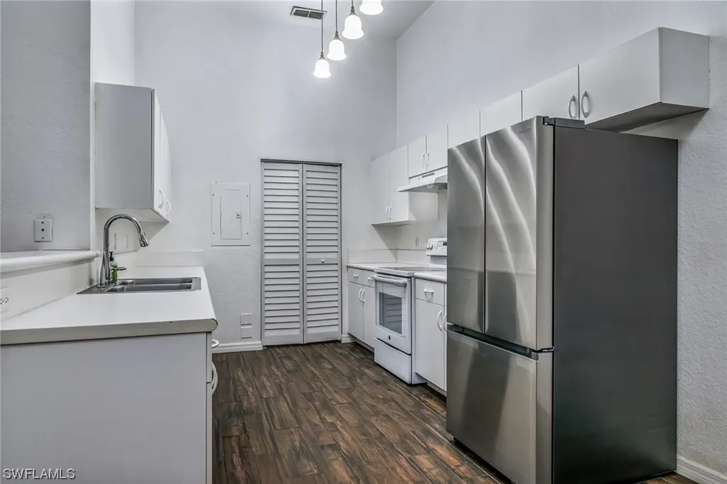 27119 Matheson Avenue Bonita Springs FL 34135