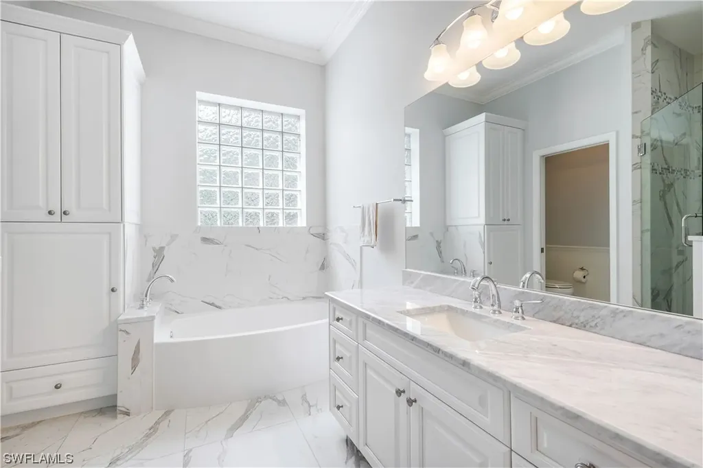 930 Fairhaven Court Naples FL 34104